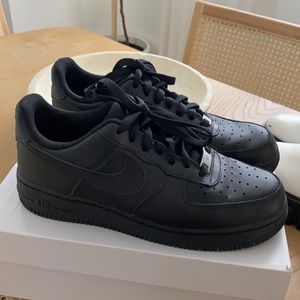 Black air forces. Worn twice